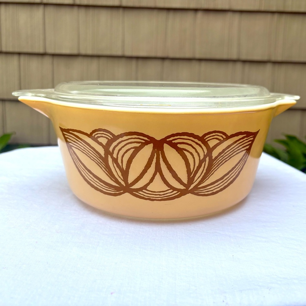 Vintage Pyrex Onion Raffia 475 B 21/2 Qt. Bowl w/ Clear Glass Lid